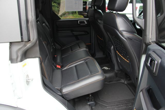 Used 2024 Ford Bronco Badlands AWD/4WD image 38