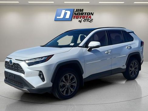 Used 2023 Toyota RAV4 Limited image 1
