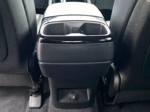 Used 2023 Kia Telluride S image 27