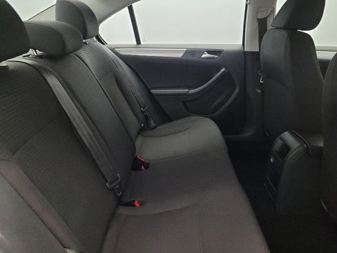 Used 2015 Volkswagen Jetta SE image 19