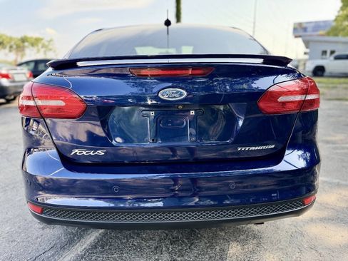 Used 2017 Ford Focus Titanium FWD image 4