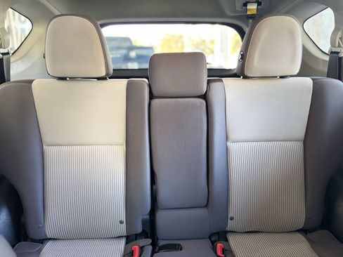 Used 2013 Toyota RAV4 XLE AWD/4WD image 25