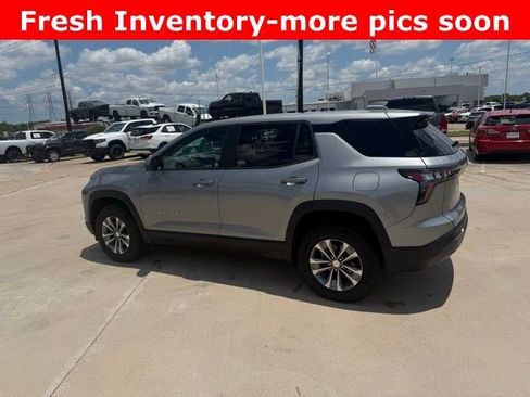 Used 2026 Chevrolet Equinox LT FWD image 5