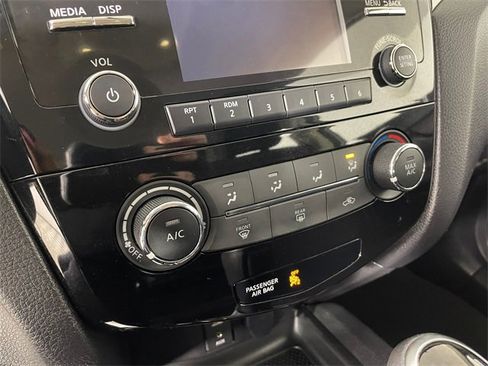 Used 2017 Nissan Rogue Sport S w/ S Appearance Package image 8