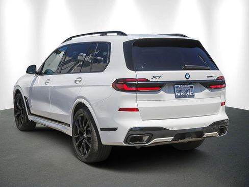 Used 2026 BMW X7 xDrive40i w/ M Sport Package AWD/4WD image 4