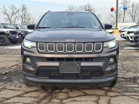 Certified 2022 Jeep Compass Latitude image 28