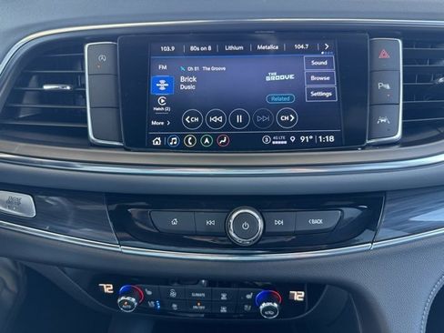 Used 2022 Buick Enclave Premium image 8