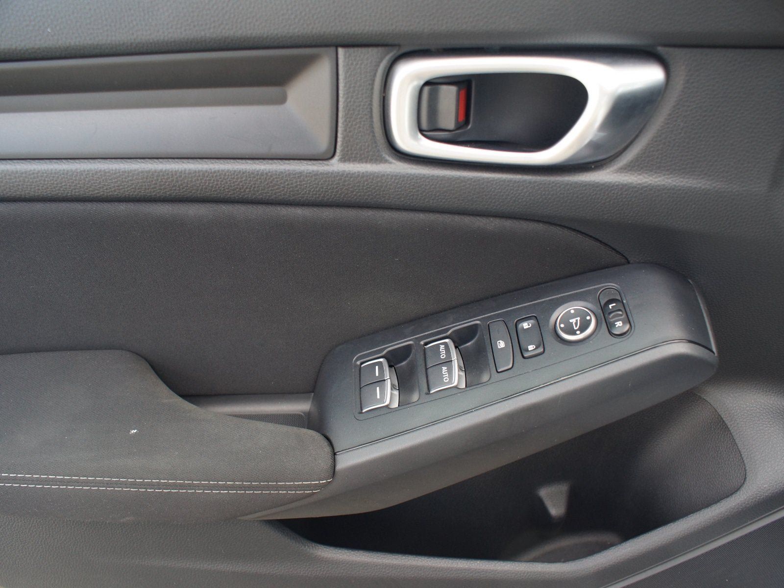 Used 2023 Honda Civic Sport image 27