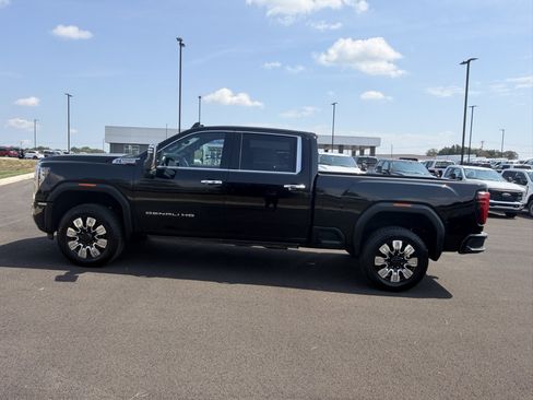 Used 2025 GMC Sierra 2500 Denali w/ Denali Reserve Package AWD/4WD image 9