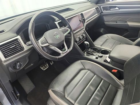 Used 2021 Volkswagen Atlas Cross Sport SEL Premium image 9
