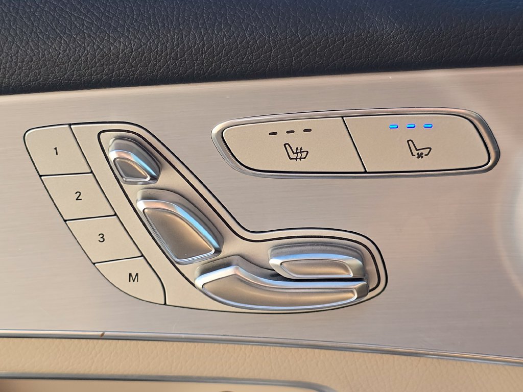 Used 2020 Mercedes-Benz GLC 300 4MATIC image 6