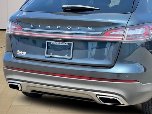 Used 2023 Lincoln Nautilus FWD image 39