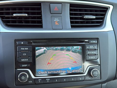 Used 2018 Nissan Sentra S FWD image 13