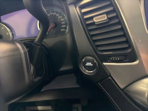 Used 2018 Chevrolet Suburban Premier AWD/4WD image 28