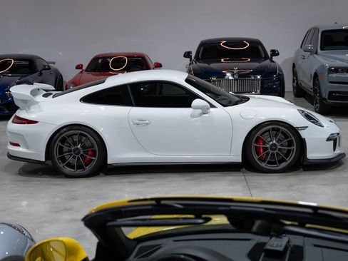 Used 2016 Porsche 911 GT3 image 7