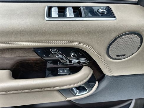 Used 2022 Land Rover Range Rover Westminster Edition image 22