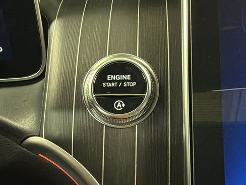 Used 2023 Mercedes-Benz GLC 300 4MATIC image 27