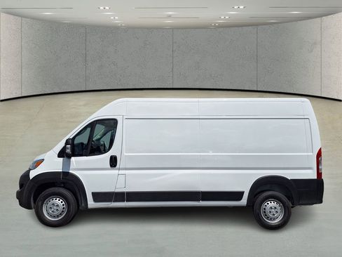 New 2025 RAM ProMaster 2500 image 8