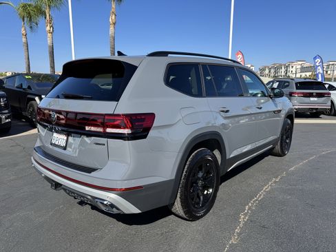 Used 2026 Volkswagen Atlas Peak Edition AWD/4WD image 10