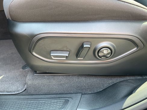 New 2025 Jeep Grand Cherokee Laredo X image 11