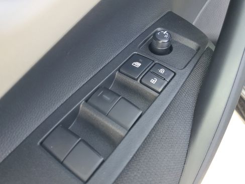 Used 2026 Toyota Corolla SE FWD image 19