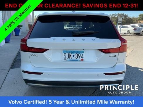Certified 2025 Volvo V60 B5 Cross Country Plus image 12