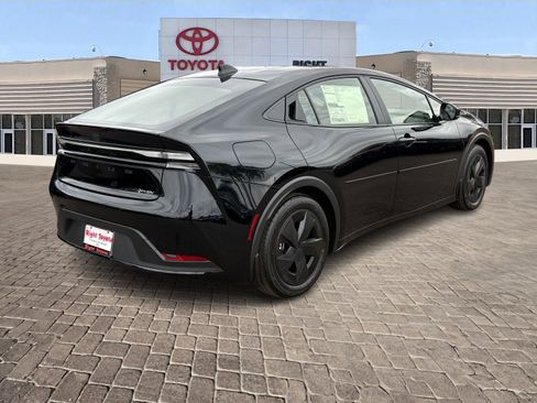 New 2026 Toyota Prius Plug-In Hybrid image 6