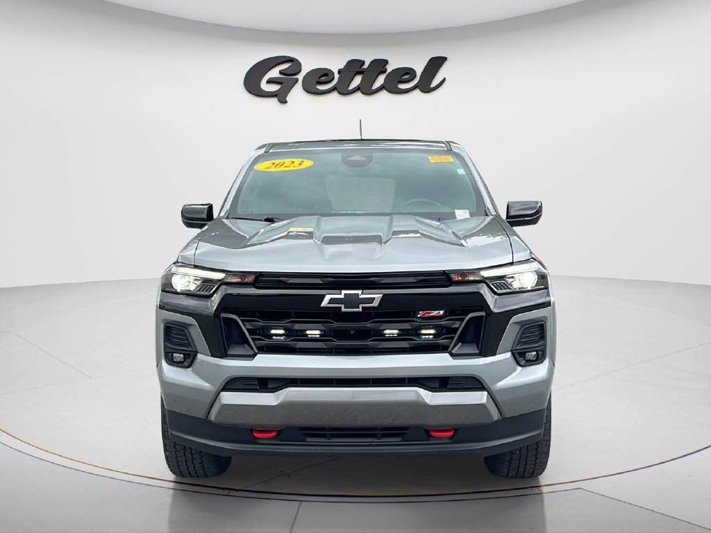 Used 2023 Chevrolet Colorado Z71 w/ Z71 Convenience Package 2 AWD/4WD image 2