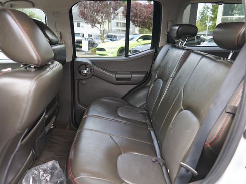 Used 2011 Nissan Xterra PRO-4X w/ Pro-4x Leather Pkg AWD/4WD image 14