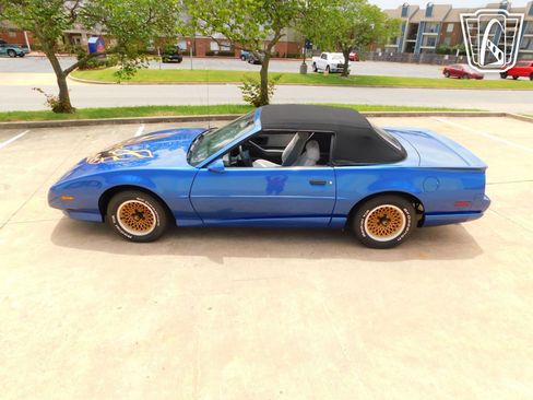 Used 1991 Pontiac Firebird Convertible RWD image 27