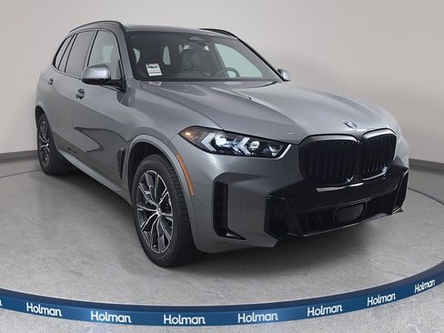 New 2026 BMW X5 xDrive40i w/ M Sport Package AWD/4WD image 3