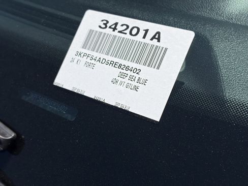 Used 2024 Kia Forte GT-Line FWD image 31