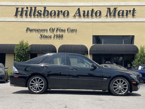 Used 2004 Lexus IS 300 RWD image 4