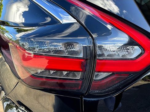 Used 2024 Nissan Murano SV w/ Cargo Package image 19