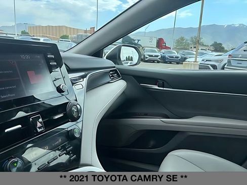 Used 2021 Toyota Camry SE FWD image 30