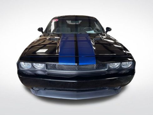 Used 2013 Dodge Challenger SXT RWD image 9
