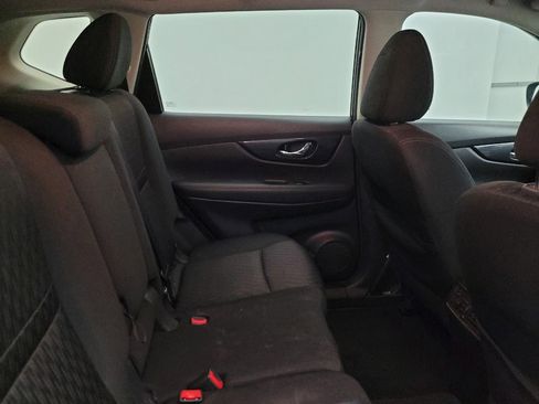 Used 2020 Nissan Rogue SV FWD image 19