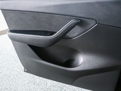 Used 2022 Tesla Model Y Performance AWD/4WD image 19