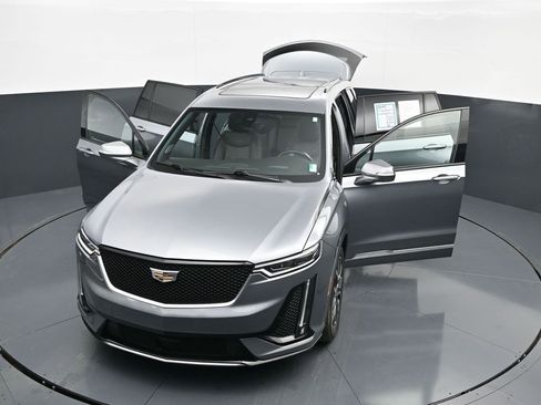Used 2022 Cadillac XT6 Sport w/ Technology Package AWD/4WD image 55