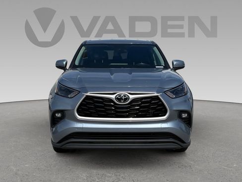 Used 2023 Toyota Highlander LE FWD image 26