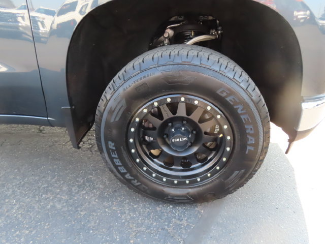 Used 2019 Chevrolet Silverado 1500 LT w/ All-Star Edition AWD/4WD image 11