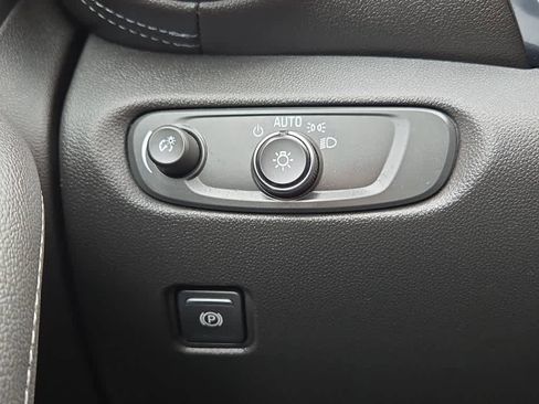 Used 2019 Chevrolet Blazer LT w/ Sun and Wheels Package image 20