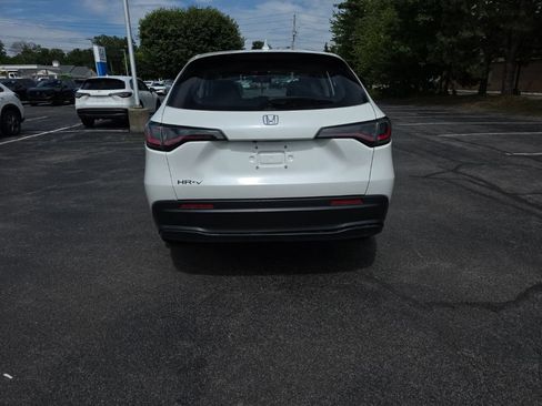 Used 2024 Honda HR-V LX image 6