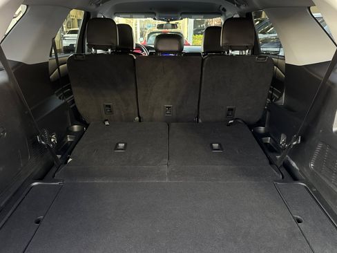 Certified 2022 Ford Explorer XLT w/ Equipment Group 202A image 17