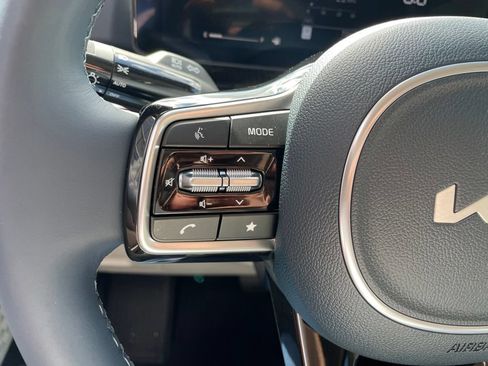 New 2026 Kia Carnival EX FWD image 26