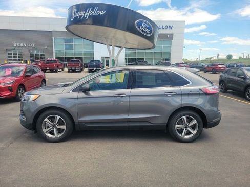 Used 2024 Ford Edge SEL w/ Convenience Package AWD/4WD image 2