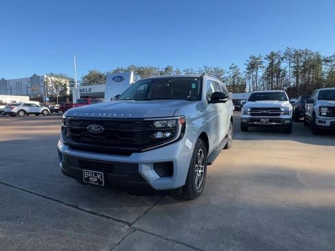 New 2026 Ford Expedition Max Active image 2