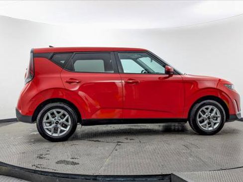 Used 2024 Kia Soul LX w/ Option Group 015 image 9