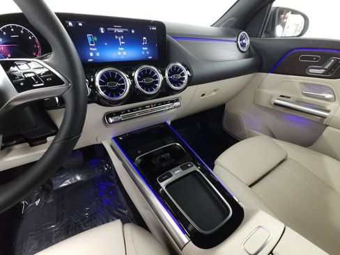 Certified 2026 Mercedes-Benz GLA 250 4MATIC image 15