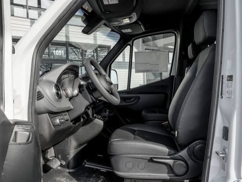 Used 2026 Mercedes-Benz Sprinter 2500 image 12